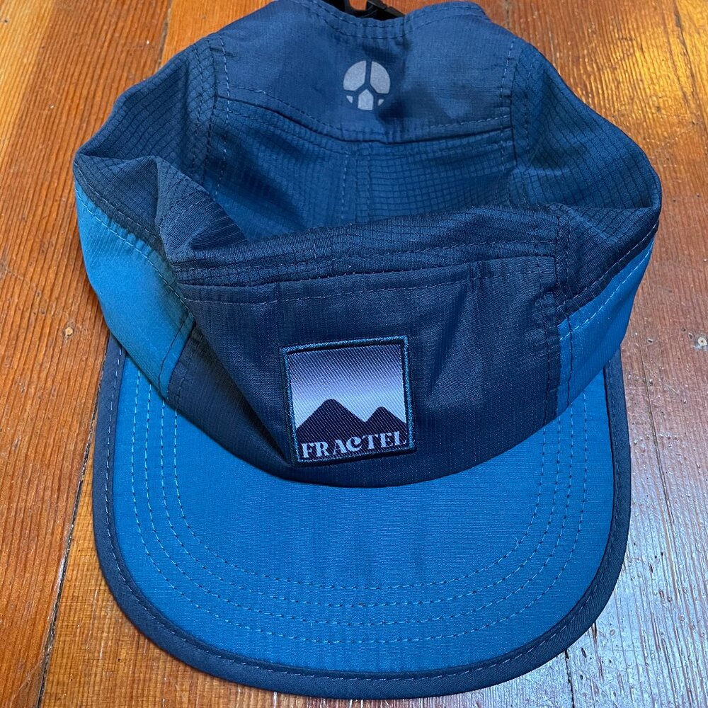 Fractel Running Cap Dark Blue Light Blue Blend Magic Mountain Rrp $70
